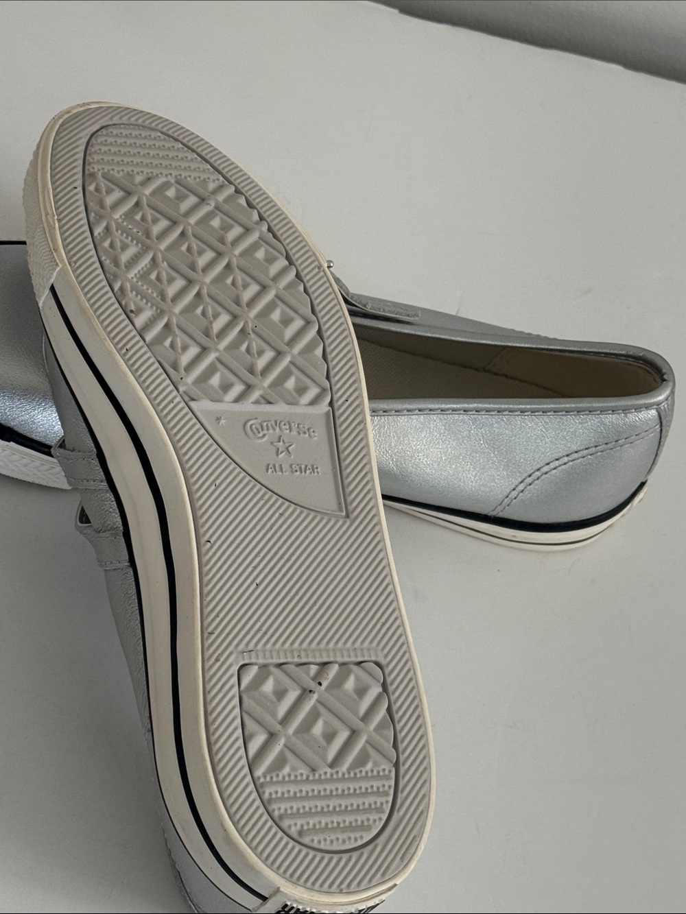 Converse White Cream Leather Women's Sneakers Size US 8. New  Never worn - Picture 6 of 8